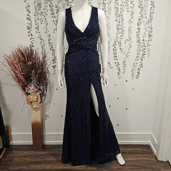 Mac Duggal V-NECK SEQUIN WRAP WAIST GOWN Sz 0 & Sz 10 - Picture 5 of 14